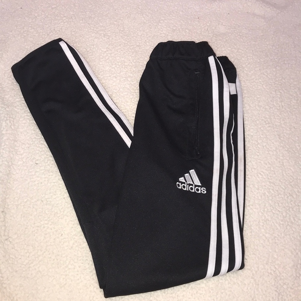 Adidas pants no stains. Practically new